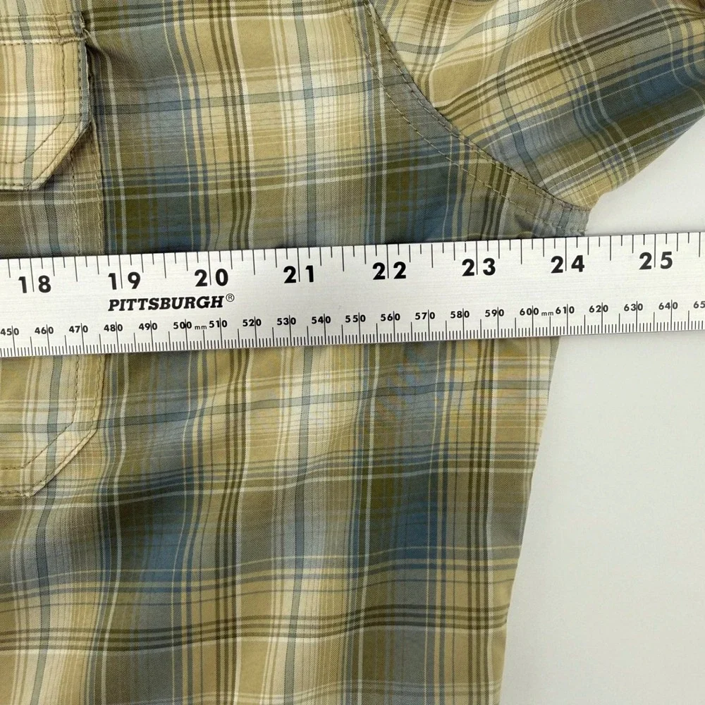 Kuhl Eluxur Mens Large Green Plaid Short Sleeve Button Down Hiking Outdoor Shirt
